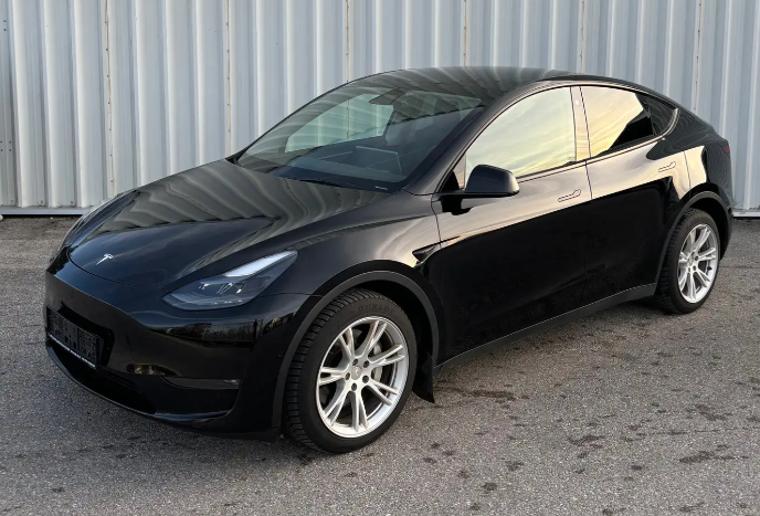 Left hand drive TESLA MODEL Y Maximale  Dual AWD
